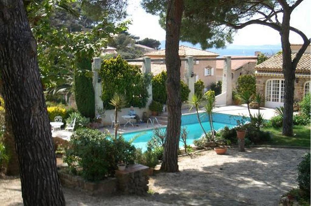 L' Escapade & Restaurant Le Pradet