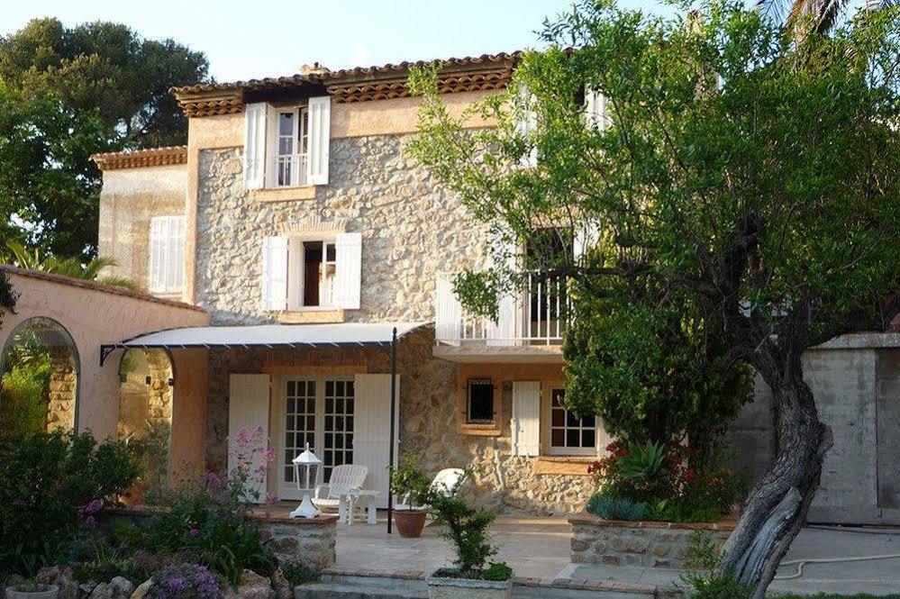 L' Escapade & Restaurant 3*